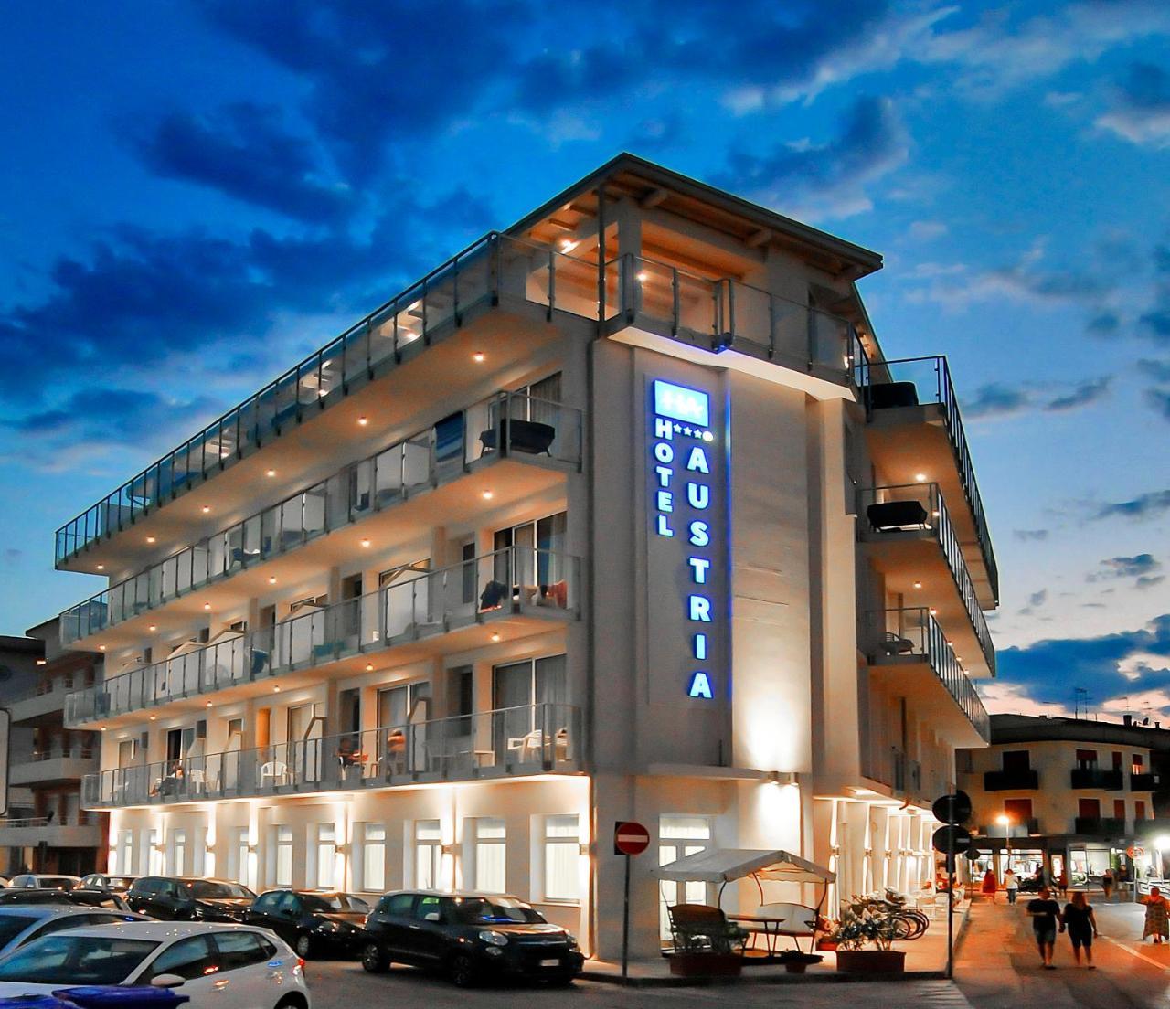Hotel Austria Caorle Bagian luar foto