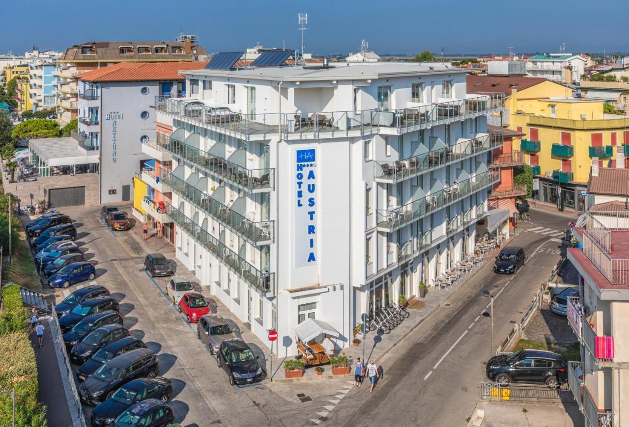 Hotel Austria Caorle Bagian luar foto