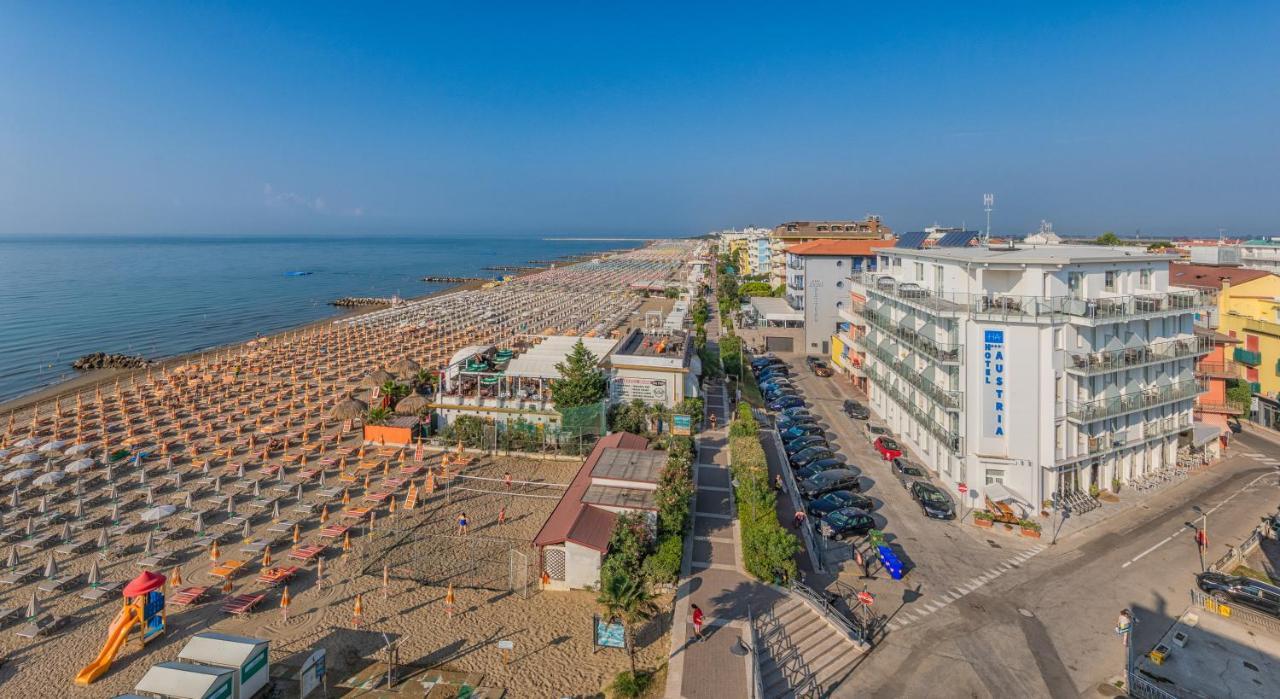 Hotel Austria Caorle Bagian luar foto
